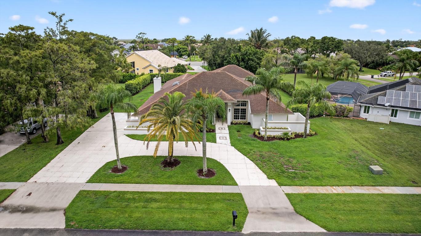 1295 Longlea Ter Wellington, FL 33414