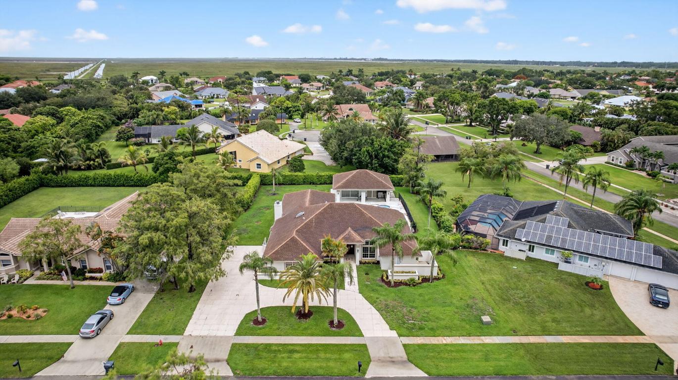 1295 Longlea Ter Wellington, FL 33414