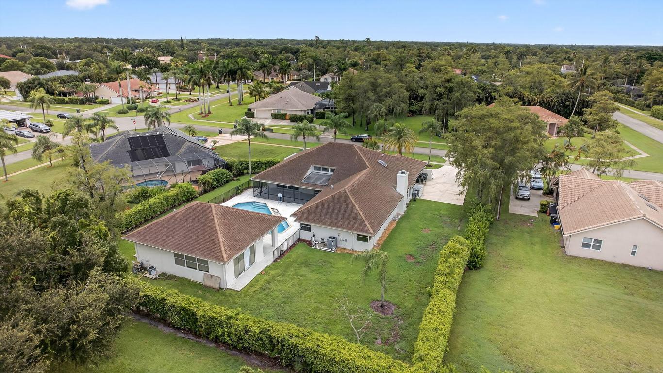 1295 Longlea Ter Wellington, FL 33414