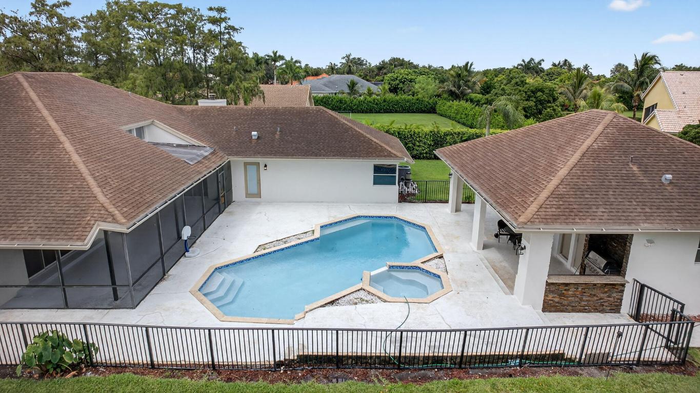 1295 Longlea Ter Wellington, FL 33414