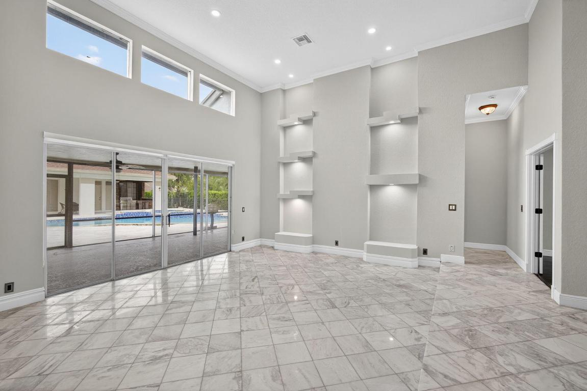 1295 Longlea Ter Wellington, FL 33414