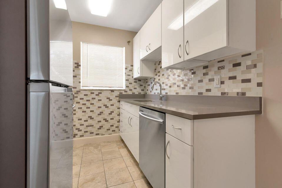 222 N Federal Hwy #2