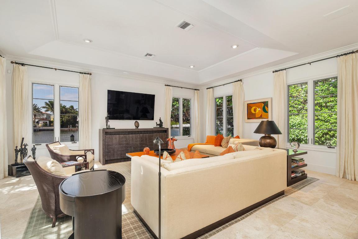 614 Tarpon Palm Beach, FL 33480