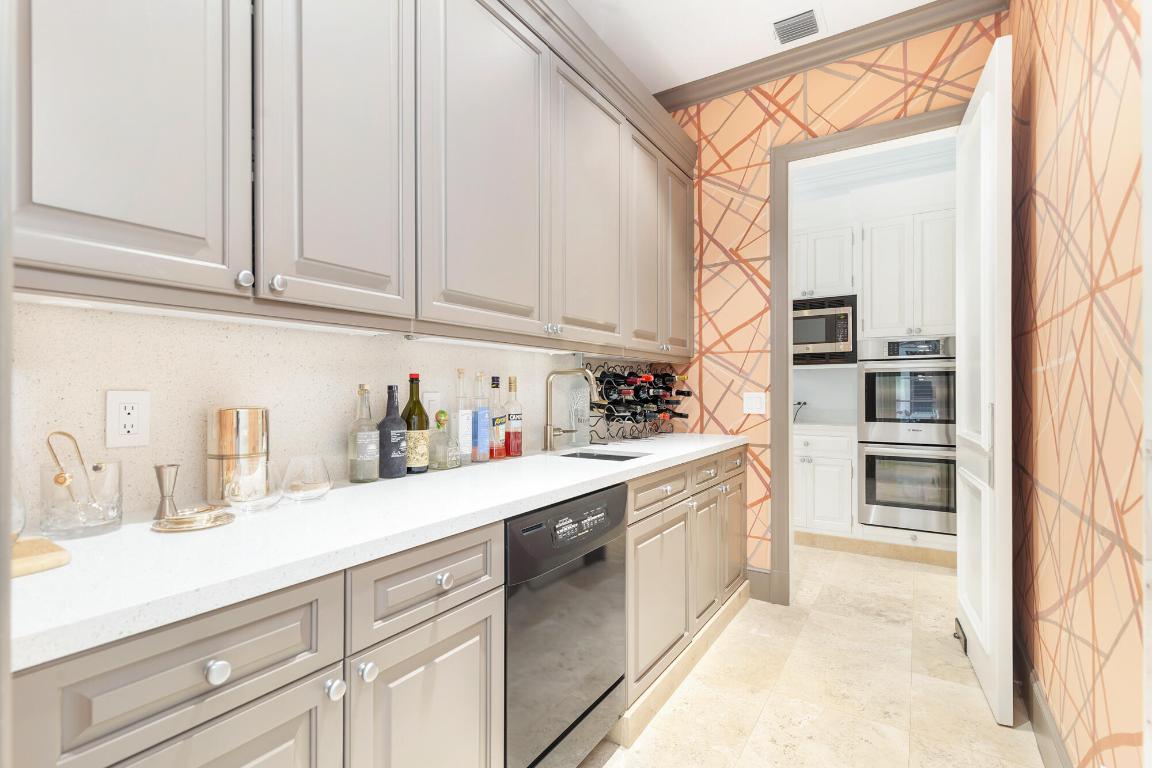 614 Tarpon Palm Beach, FL 33480