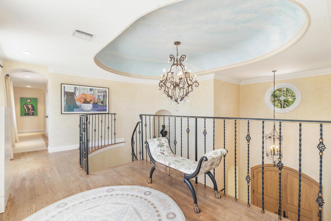 614 Tarpon Palm Beach, FL 33480