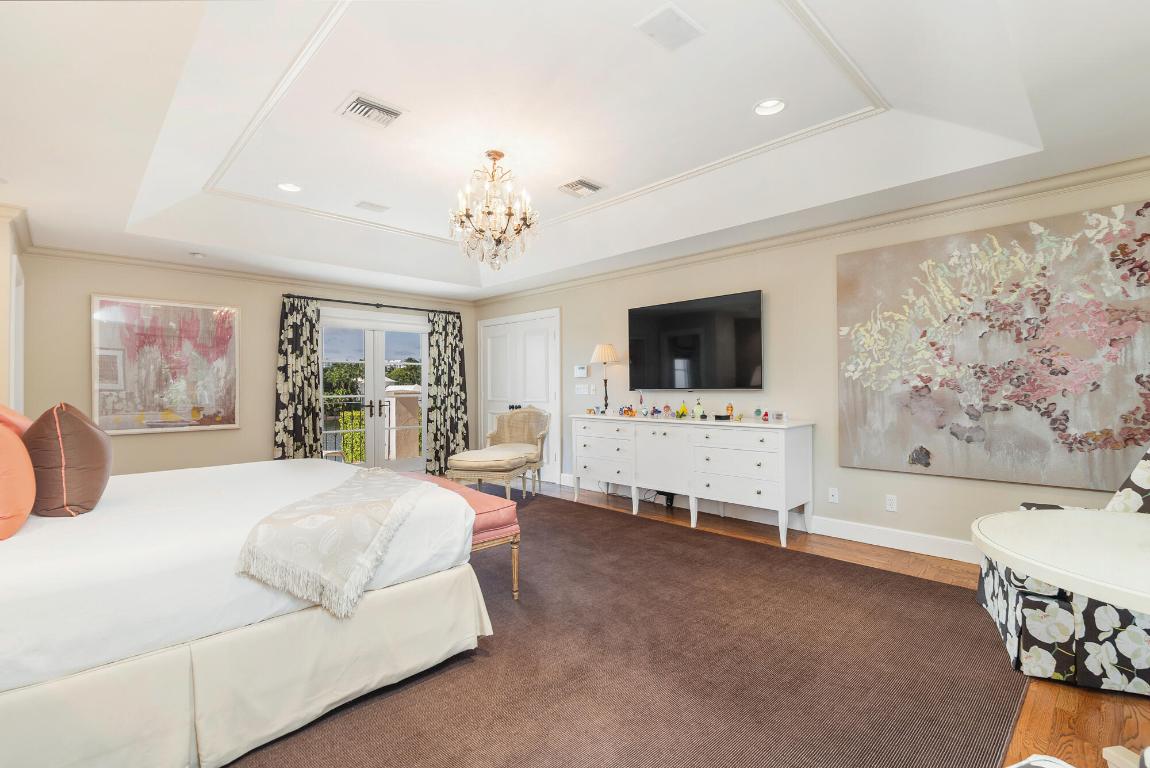 614 Tarpon Palm Beach, FL 33480