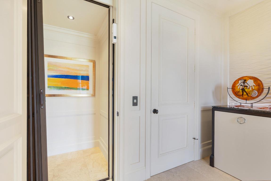 614 Tarpon Palm Beach, FL 33480