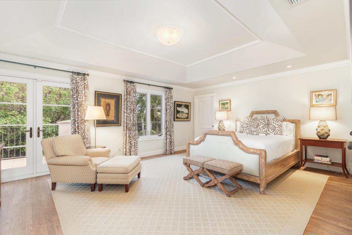 614 Tarpon Palm Beach, FL 33480