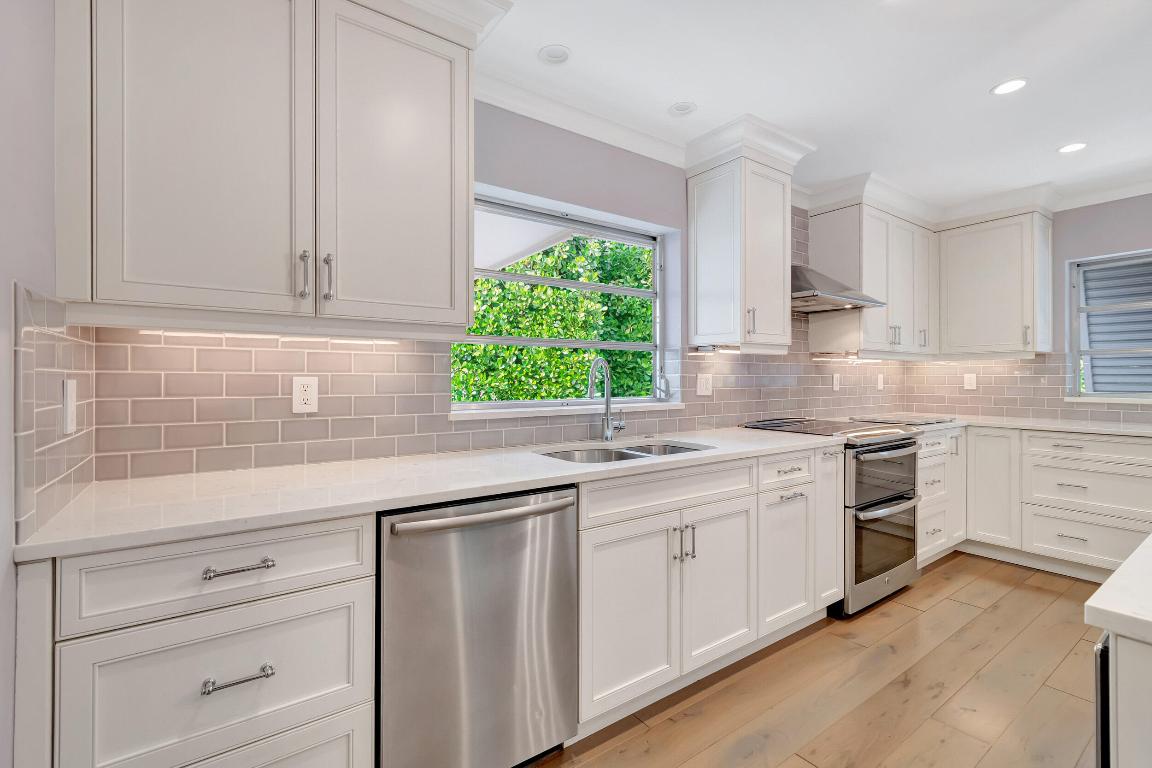 4410 NE 24th Lighthouse Point, FL 33064