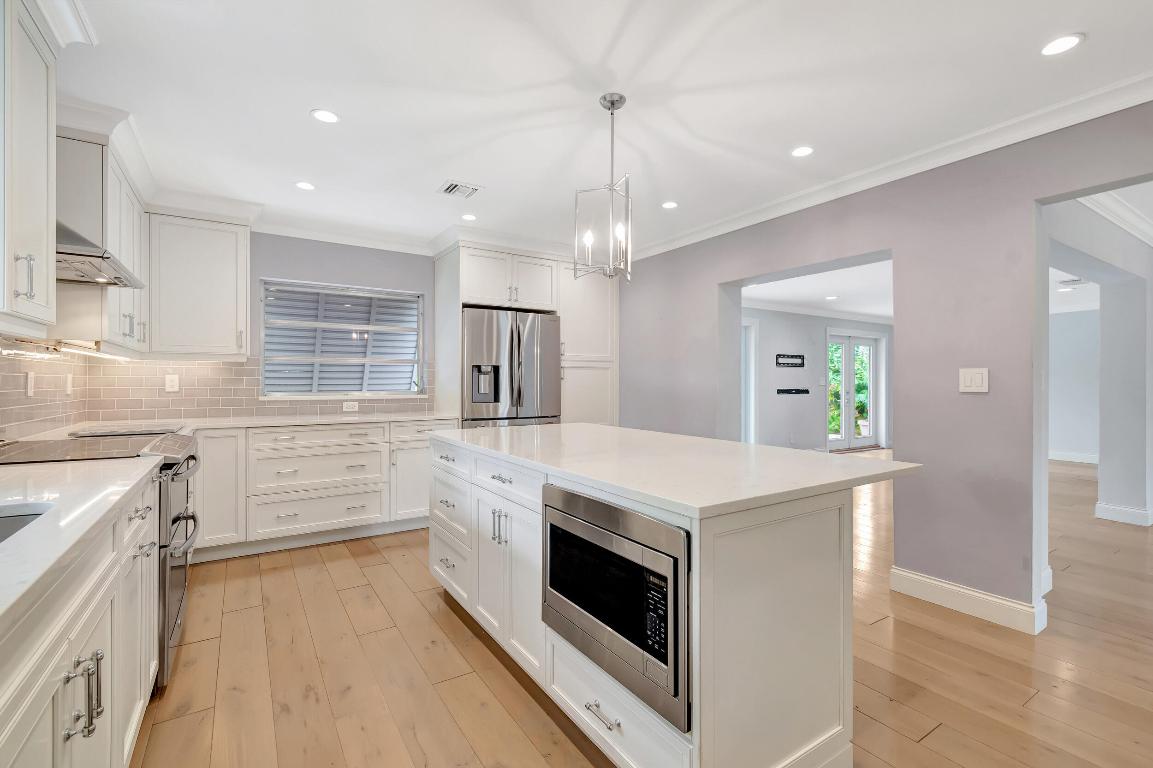 4410 NE 24th Lighthouse Point, FL 33064