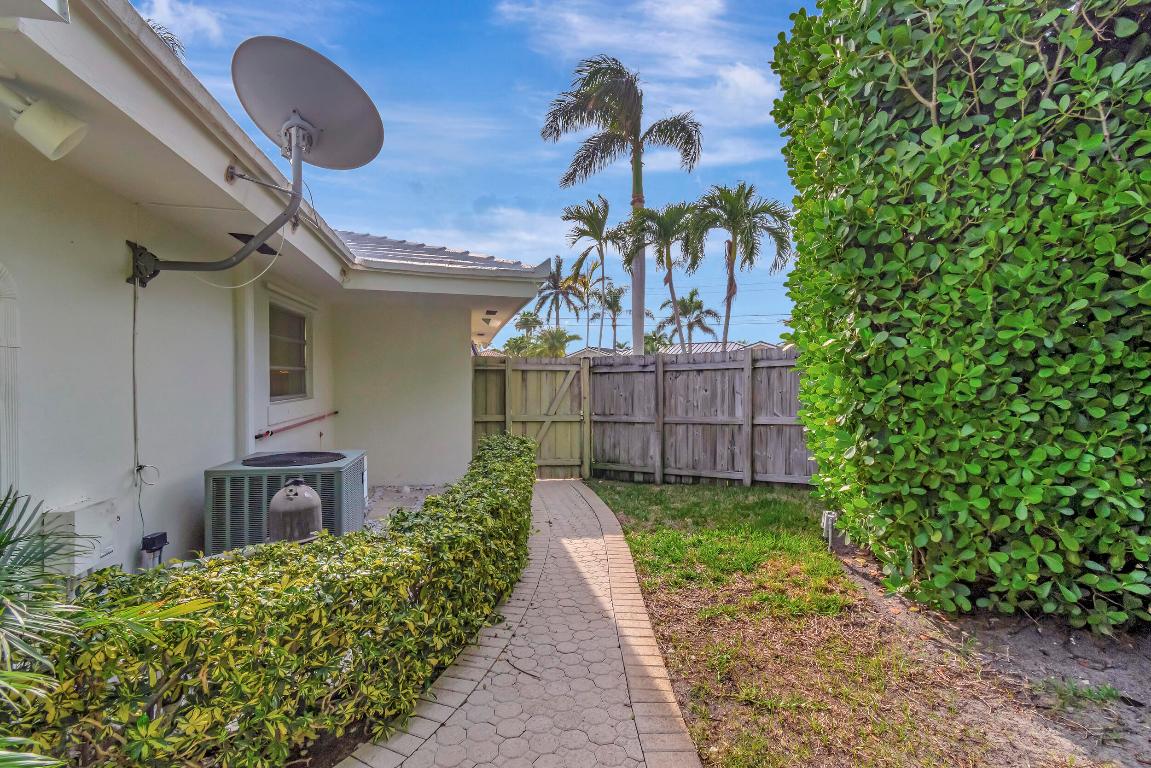 4410 NE 24th Lighthouse Point, FL 33064