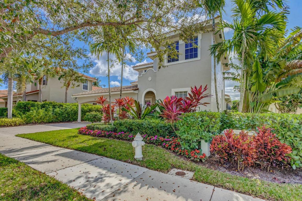 106 Via Santa Cruz Jupiter, FL 33458