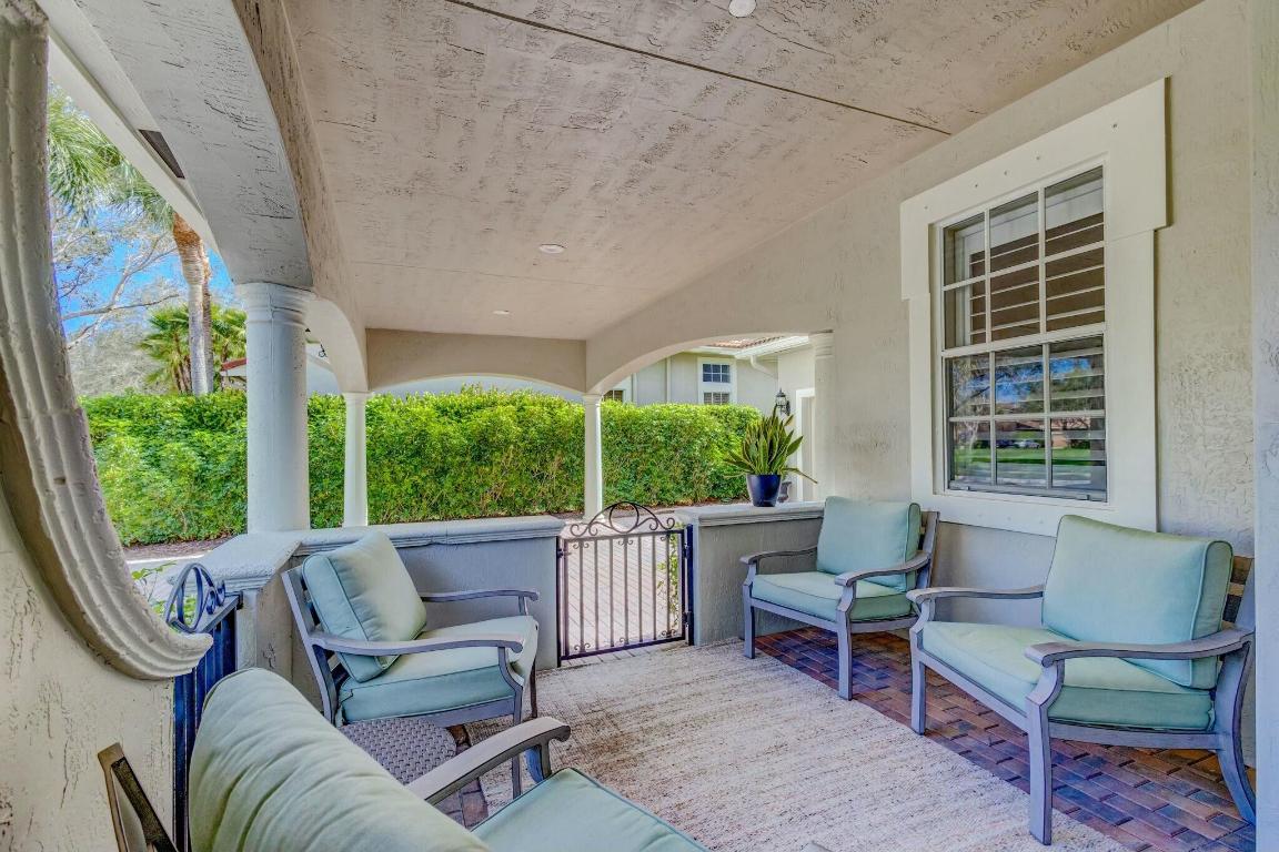 106 Via Santa Cruz Jupiter, FL 33458