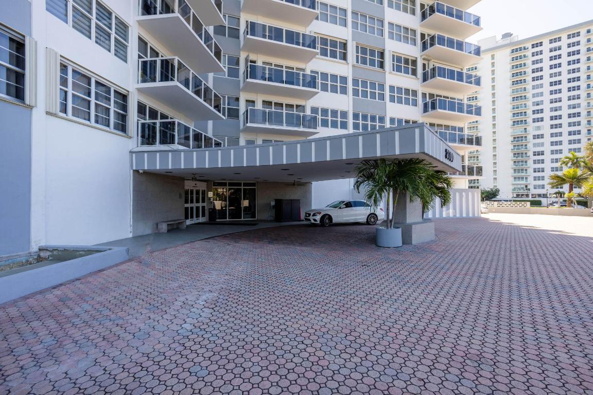 3700 Galt Ocean #214 Fort Lauderdale, FL 33308