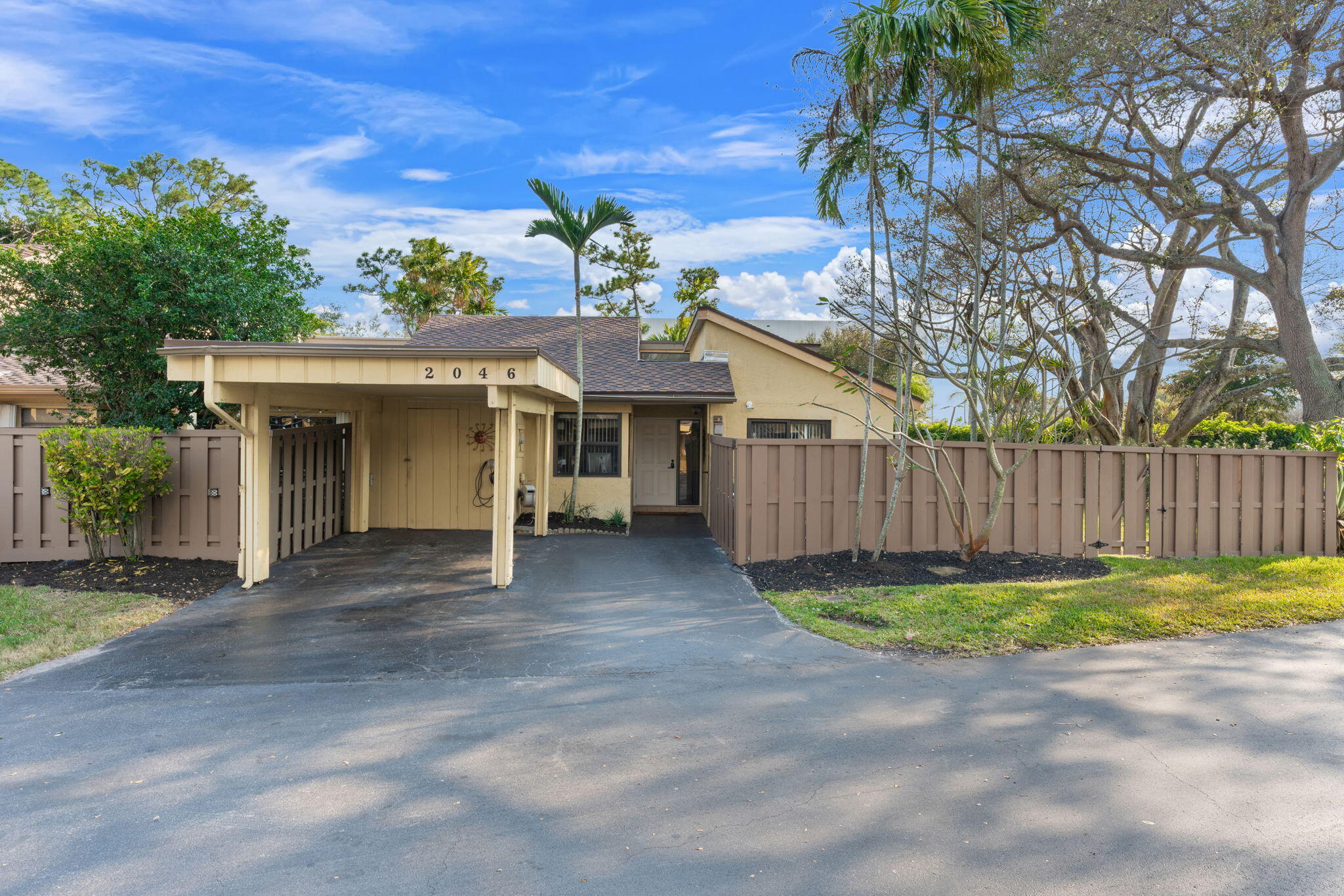 2046 Deer Crk Woodlands Deerfield Beach, FL 33442