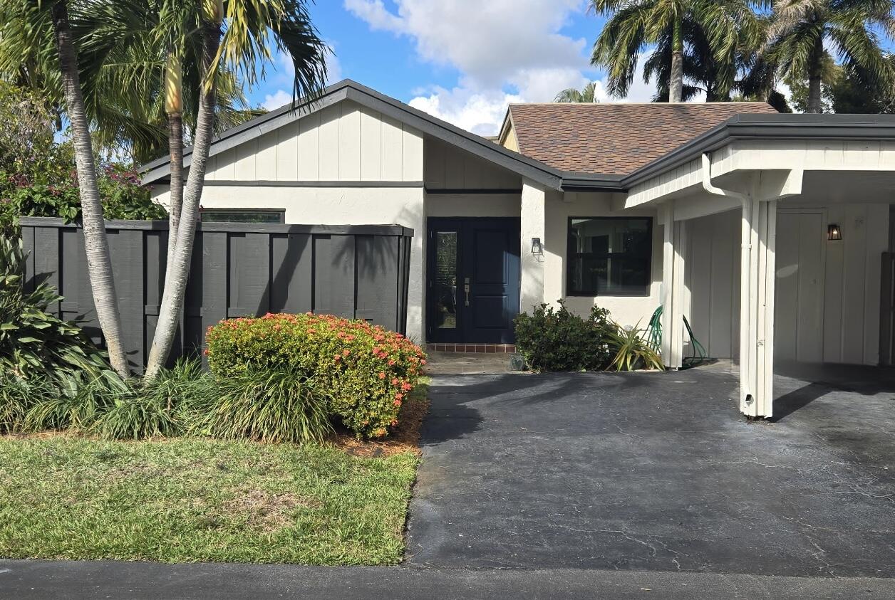 2046 Deer Crk Woodlands Deerfield Beach, FL 33442