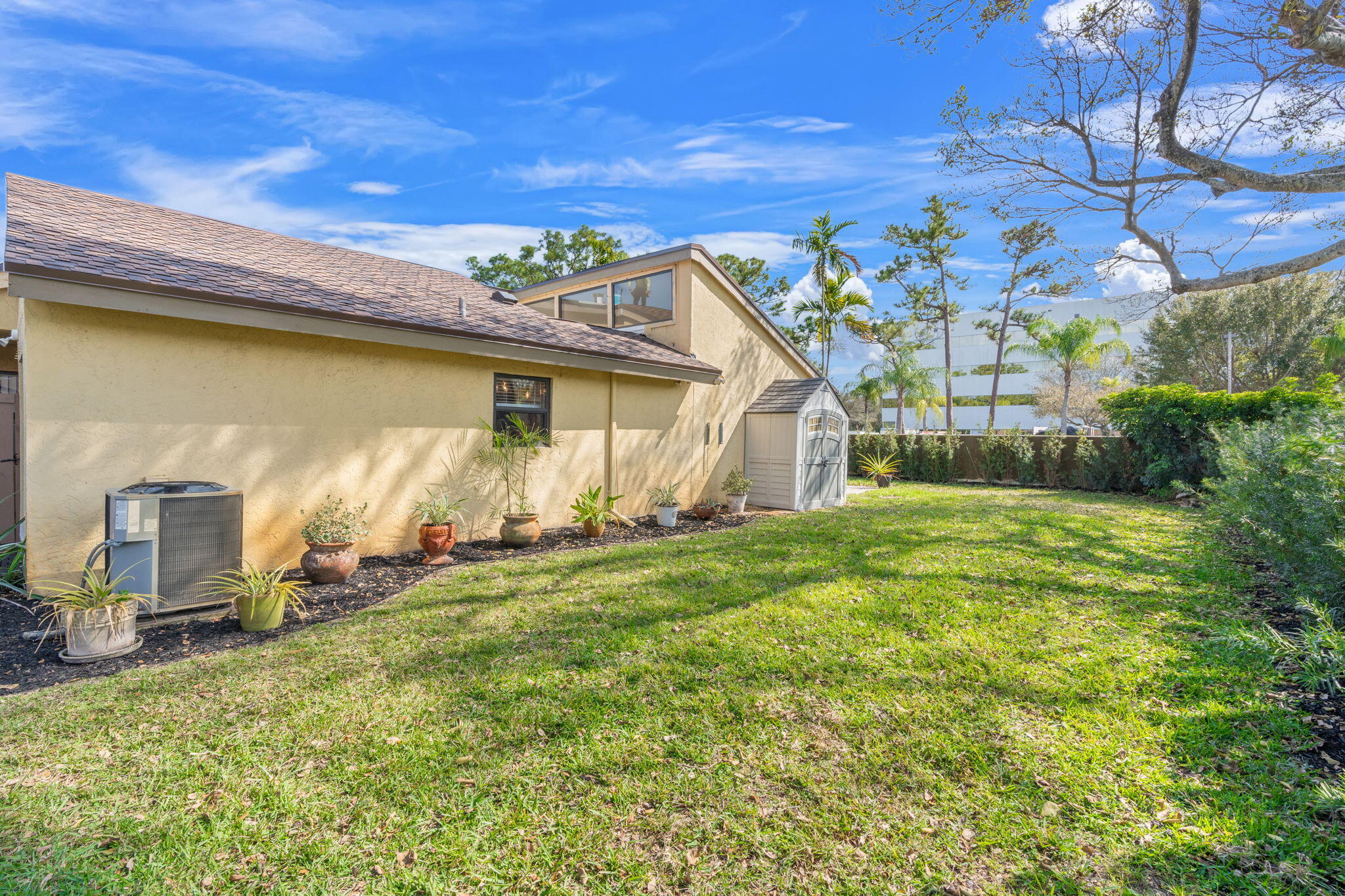 2046 Deer Crk Woodlands Deerfield Beach, FL 33442