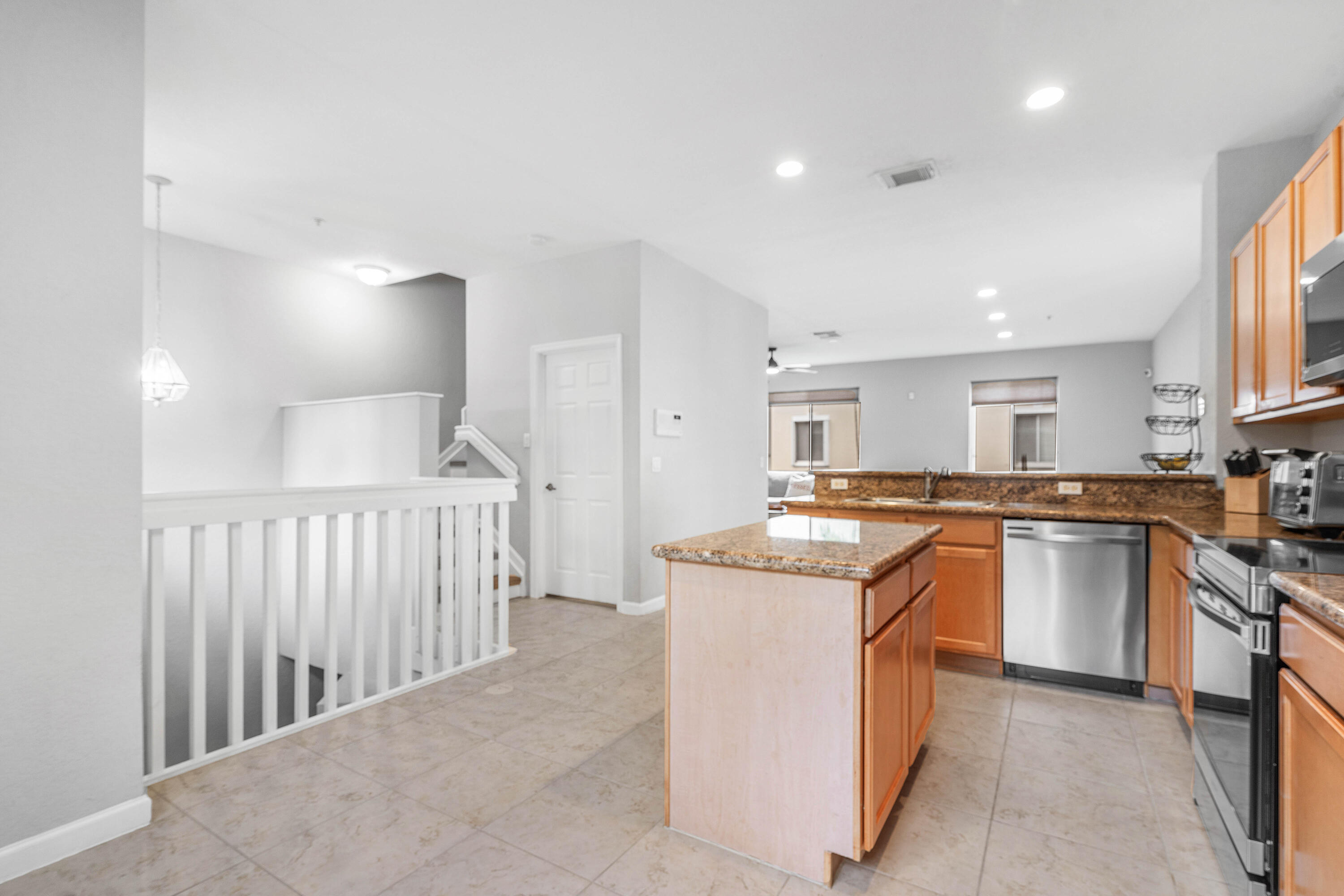 2897 S Greenleaf Boynton Beach, FL 33426