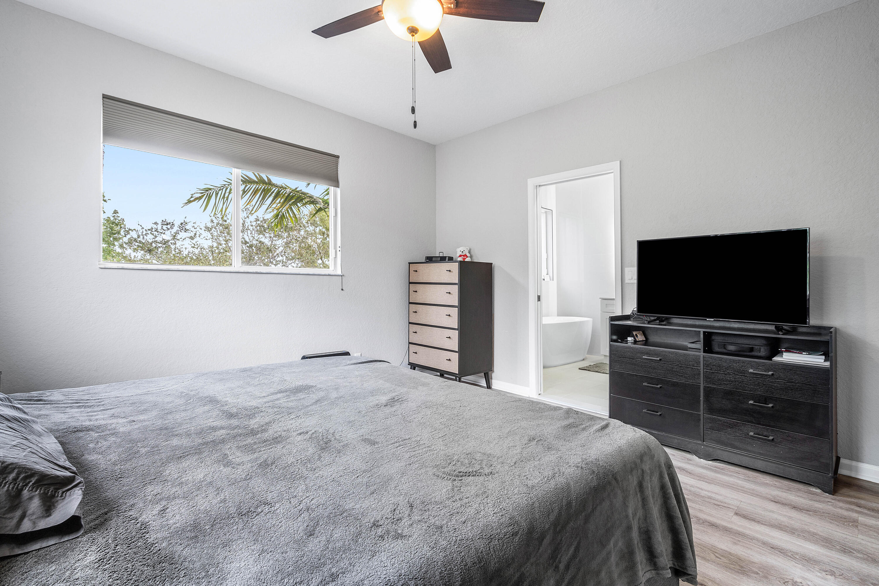 2897 S Greenleaf Boynton Beach, FL 33426