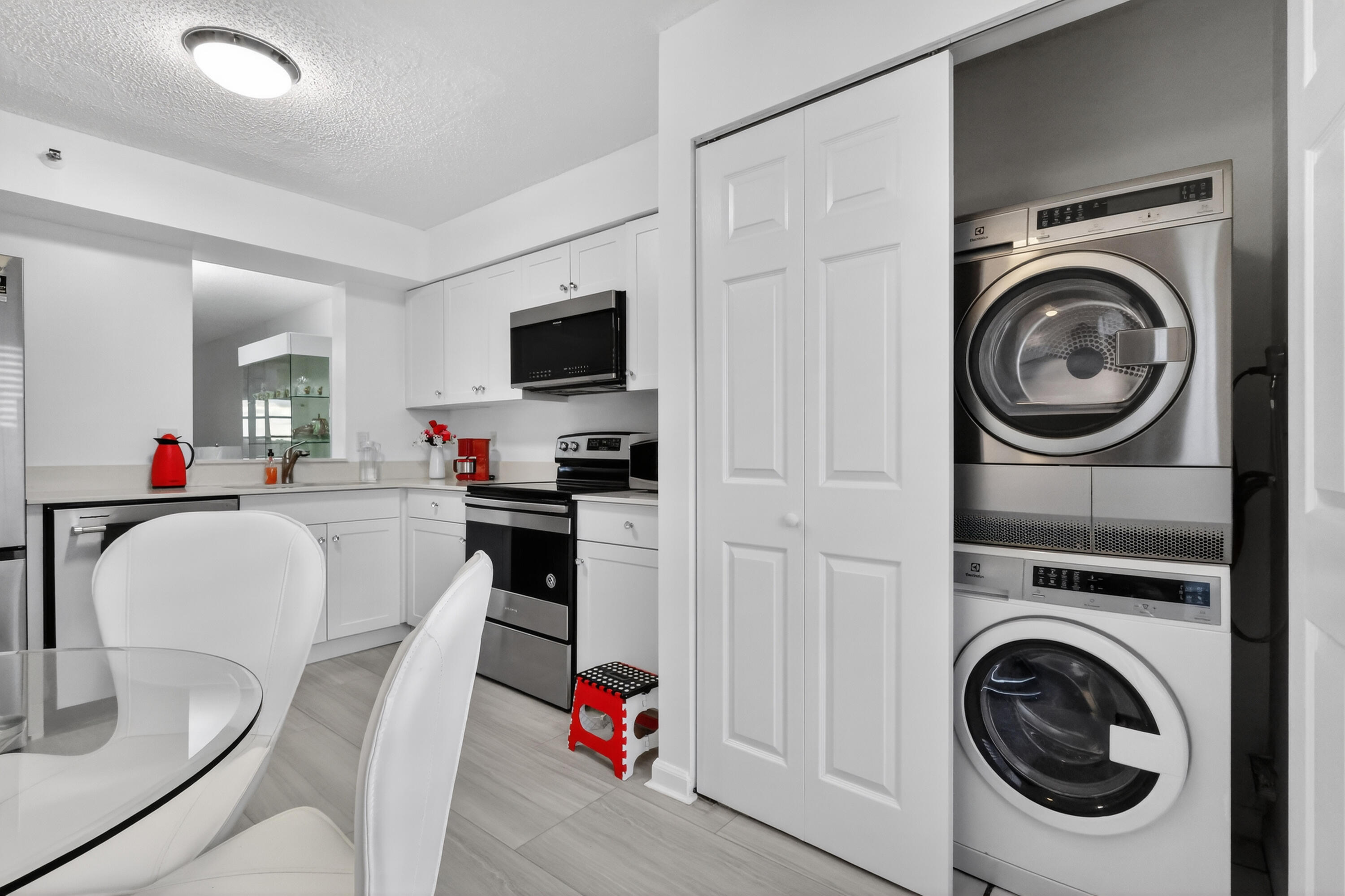 14575 Bonaire #605 Delray Beach, FL 33446