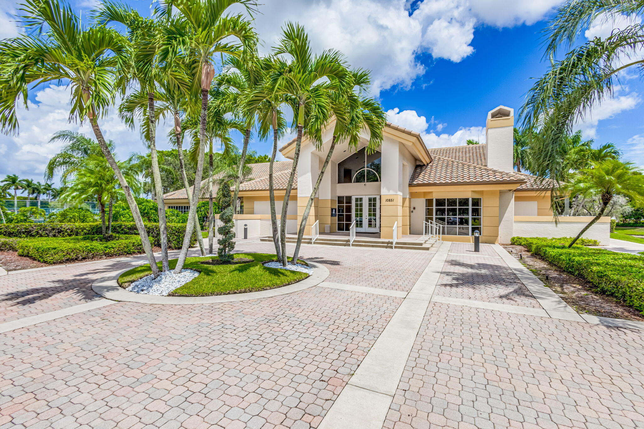 10730 Pelican Wellington, FL 33414