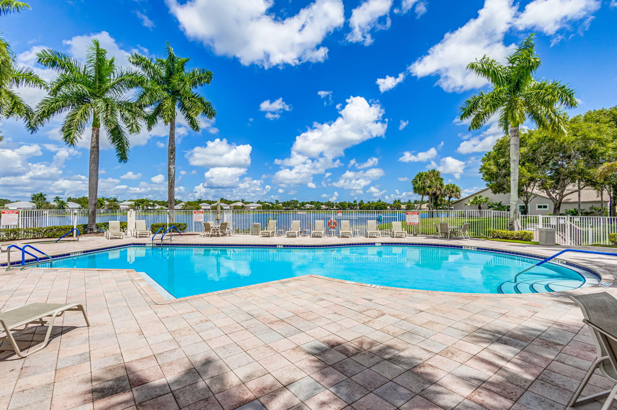 10730 Pelican Wellington, FL 33414