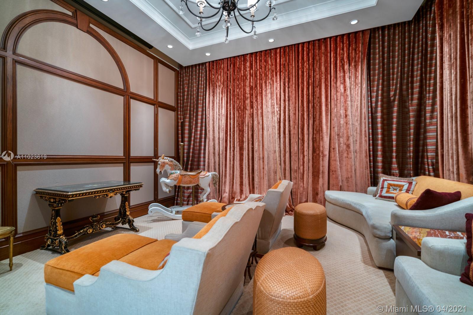 8901 Arvida Ln Coral Gables, FL 33156