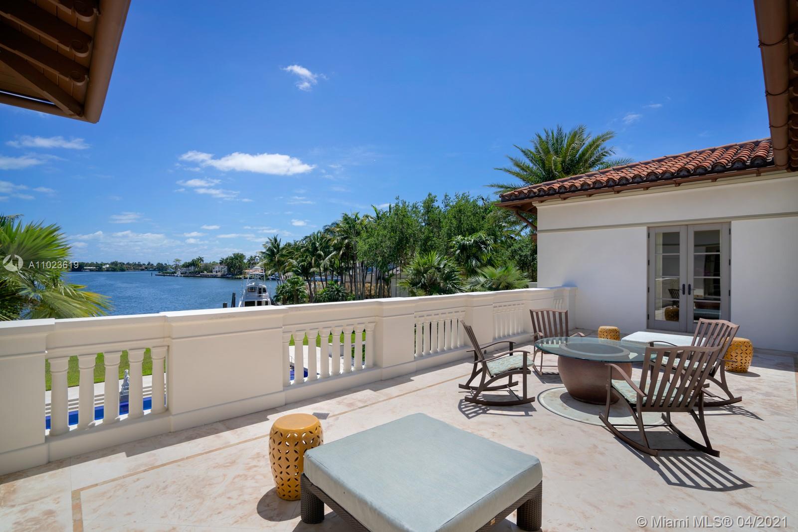 8901 Arvida Ln Coral Gables, FL 33156