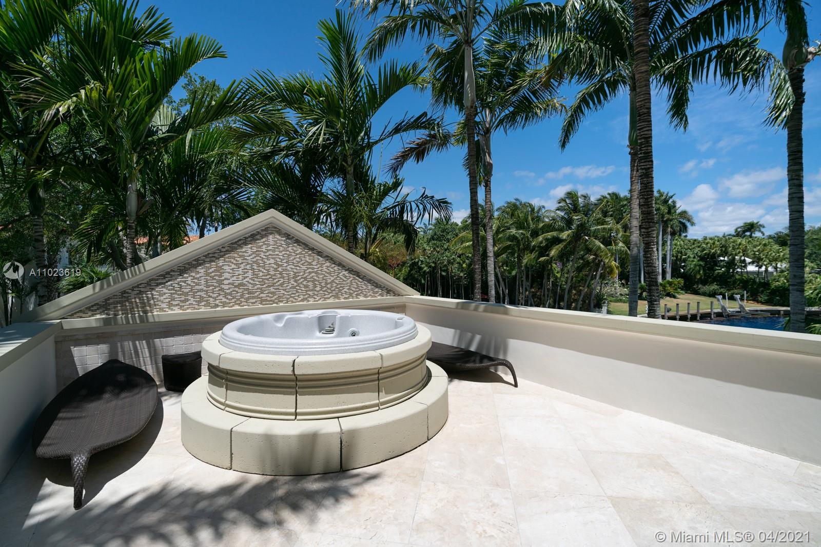 8901 Arvida Ln Coral Gables, FL 33156