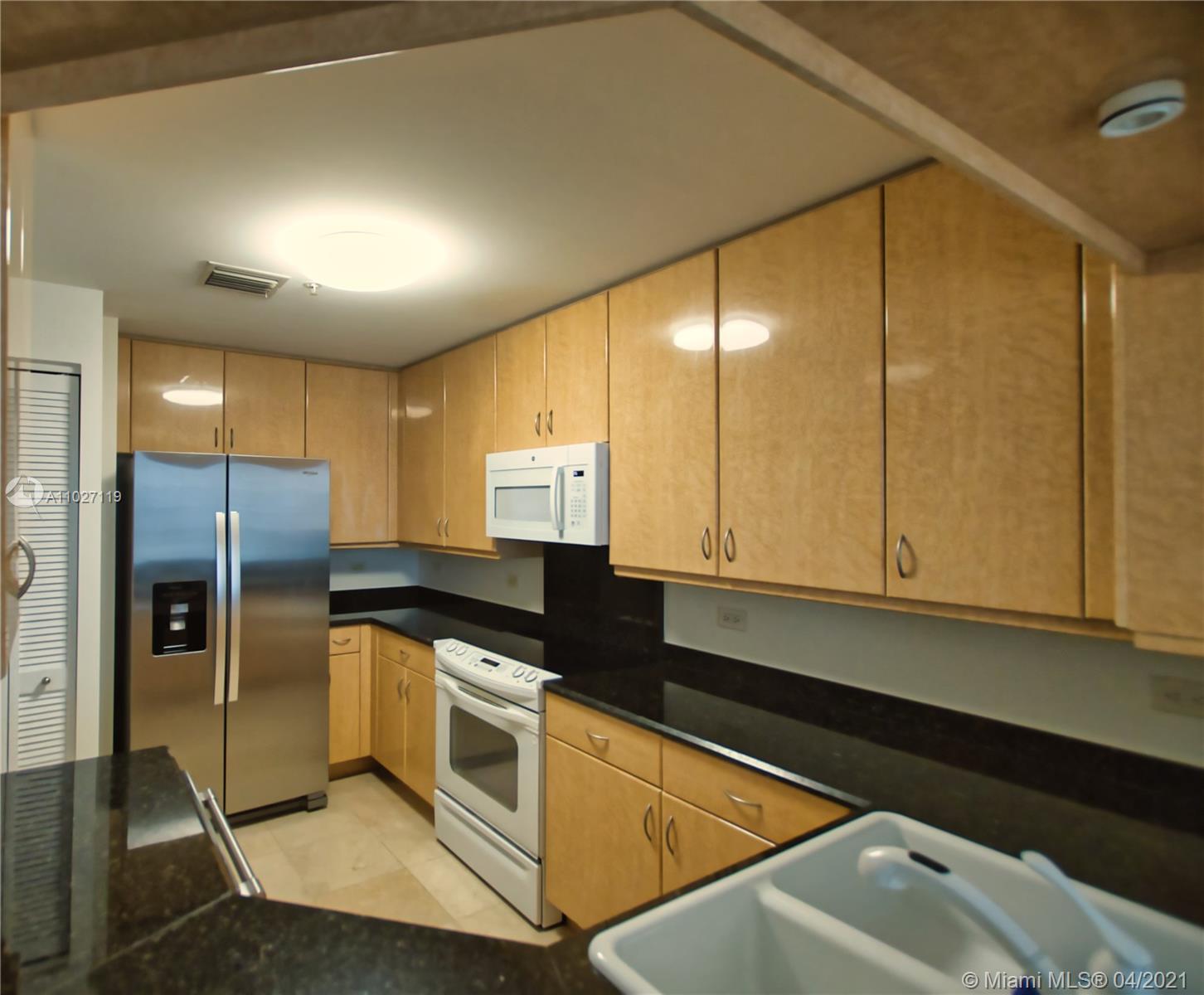 801 Brickell Key Blvd #1504 Miami, FL 33131