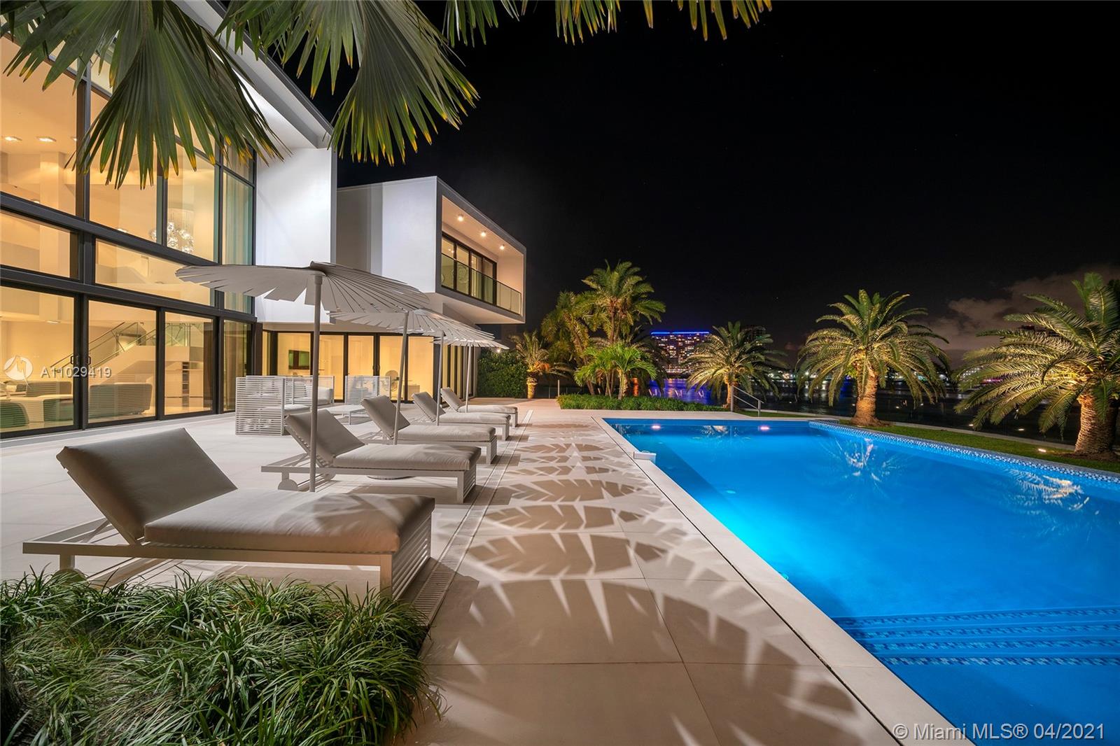 1050-1070 S Shore Dr Miami Beach, FL 33141