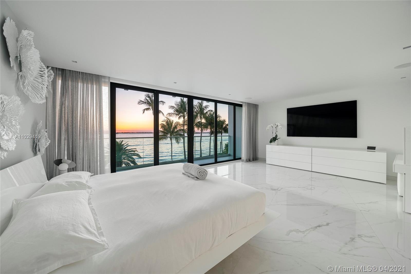 1050-1070 S Shore Dr Miami Beach, FL 33141