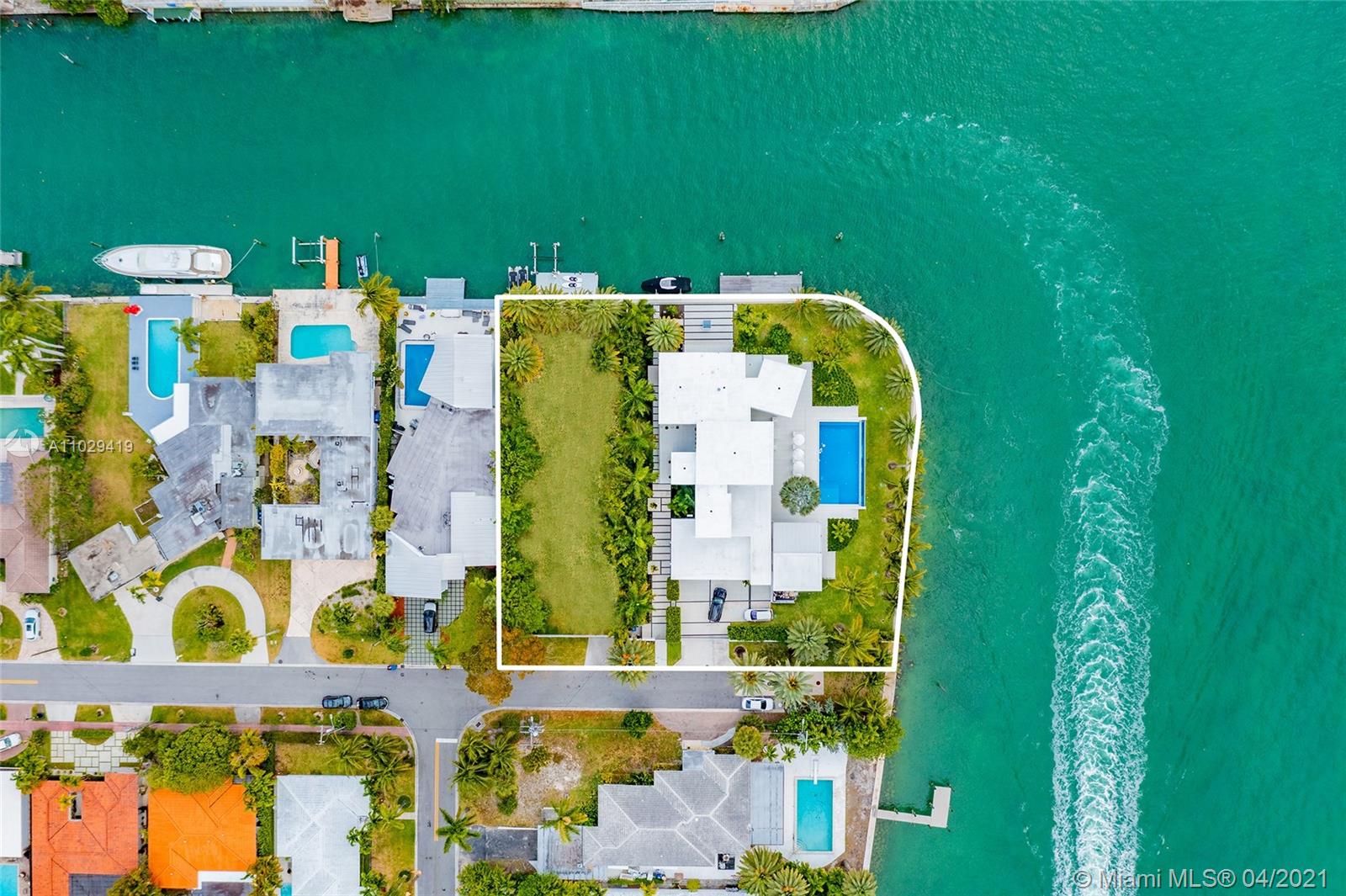 1050-1070 S Shore Dr Miami Beach, FL 33141