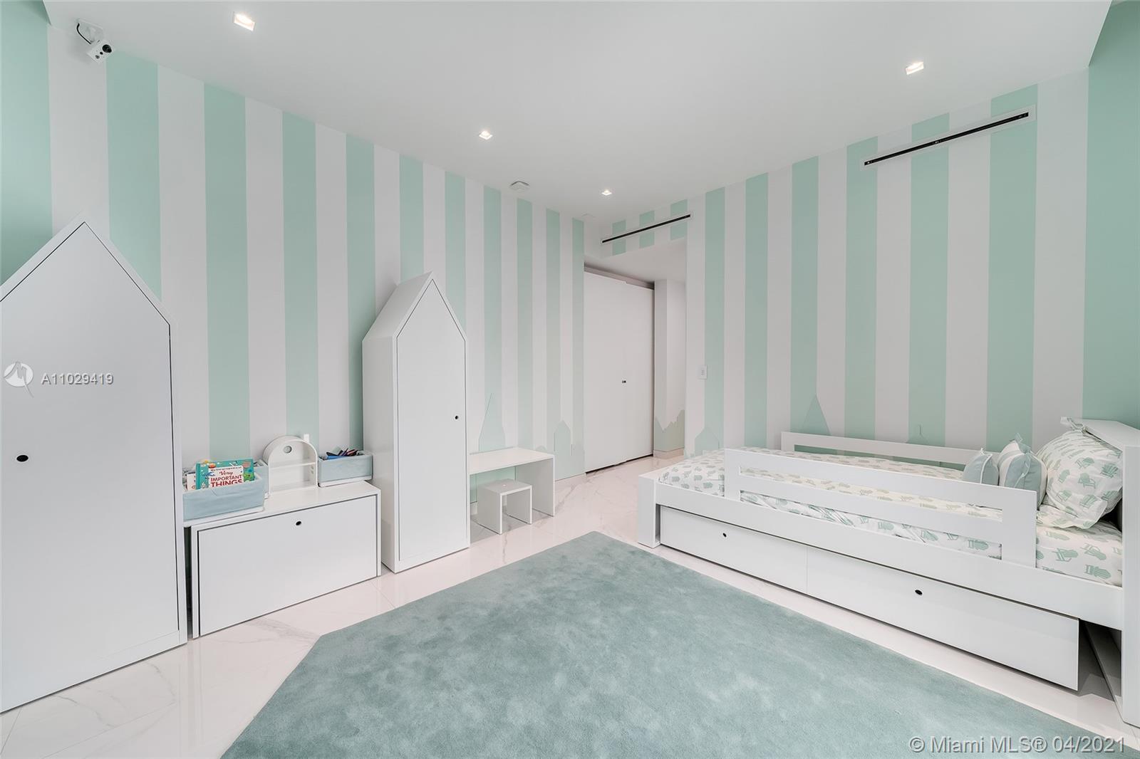 1050-1070 S Shore Dr Miami Beach, FL 33141