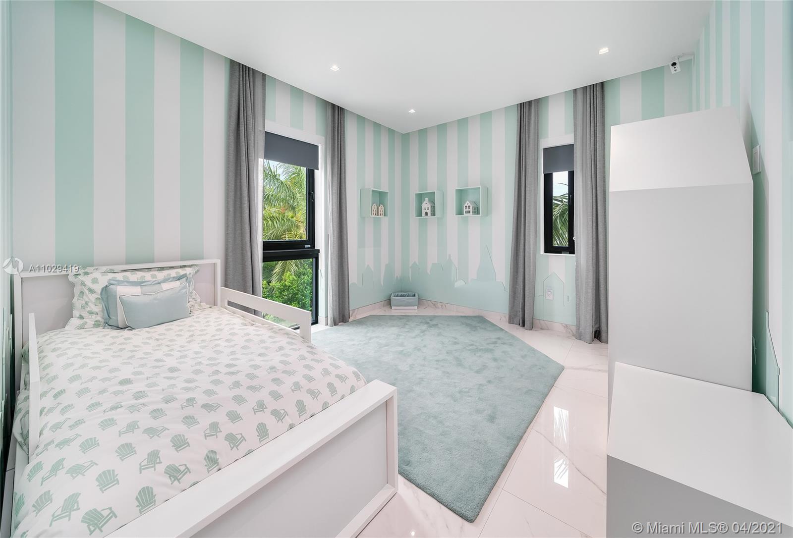 1050-1070 S Shore Dr Miami Beach, FL 33141