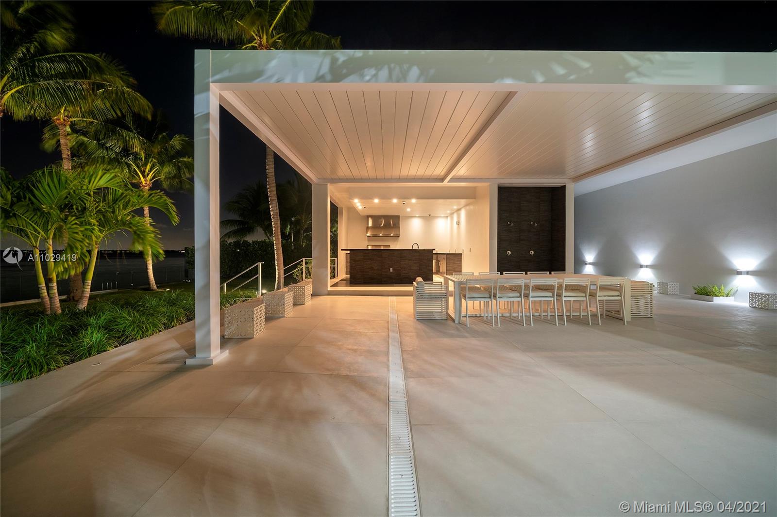 1050-1070 S Shore Dr Miami Beach, FL 33141