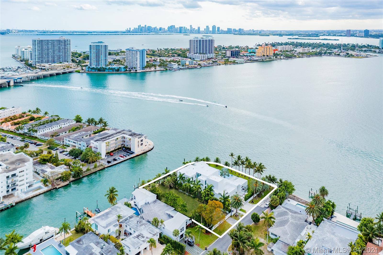 1050-1070 S Shore Dr Miami Beach, FL 33141