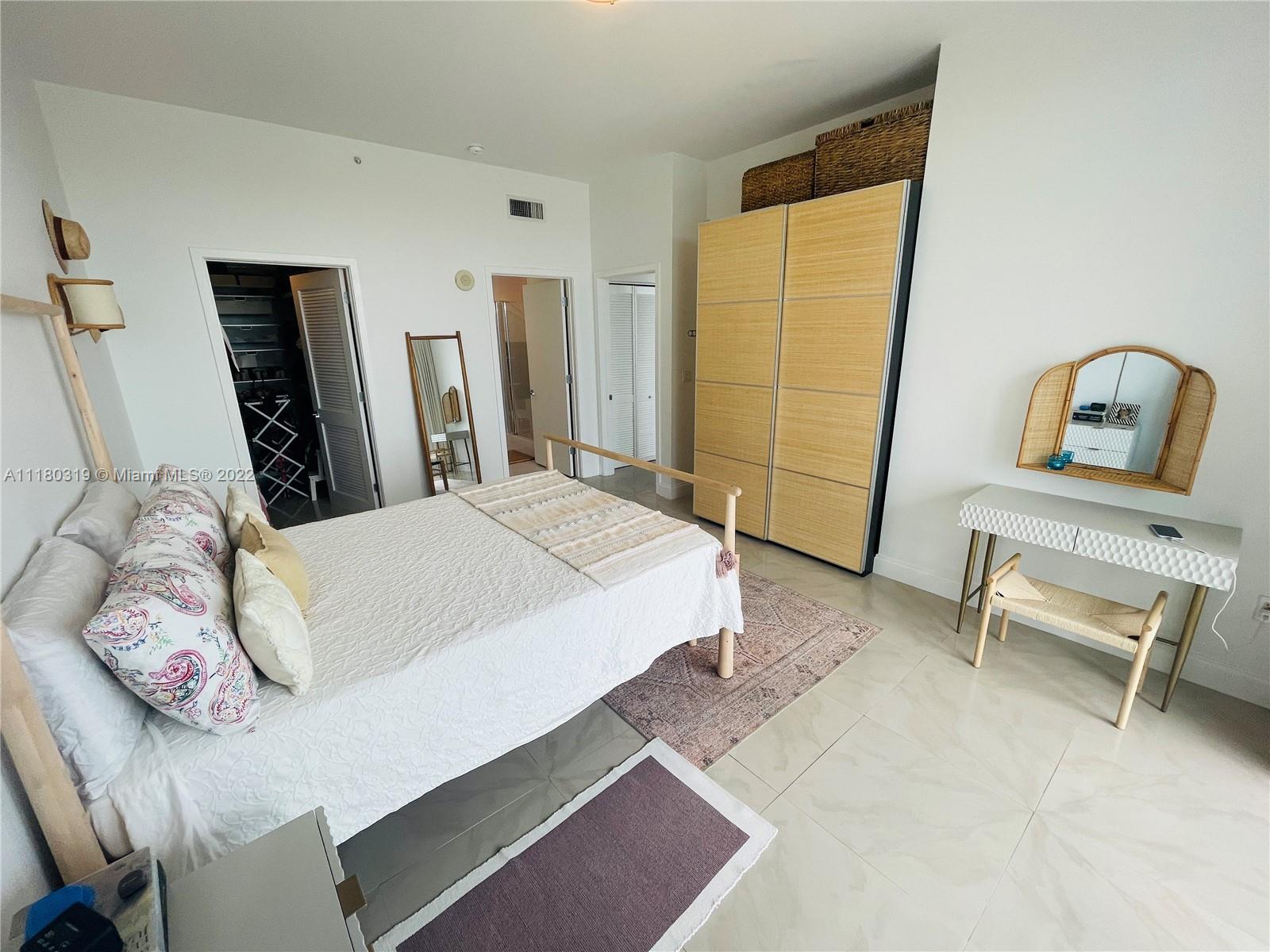 image Midtown 212