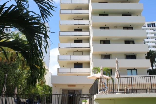 1621 Collins Ave #908