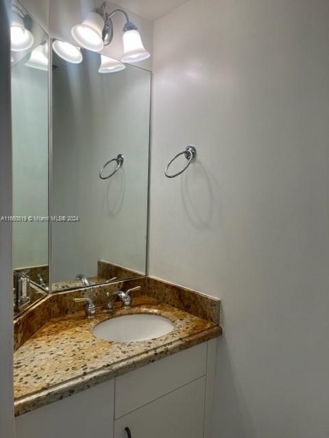 image Courvoisier Courts11