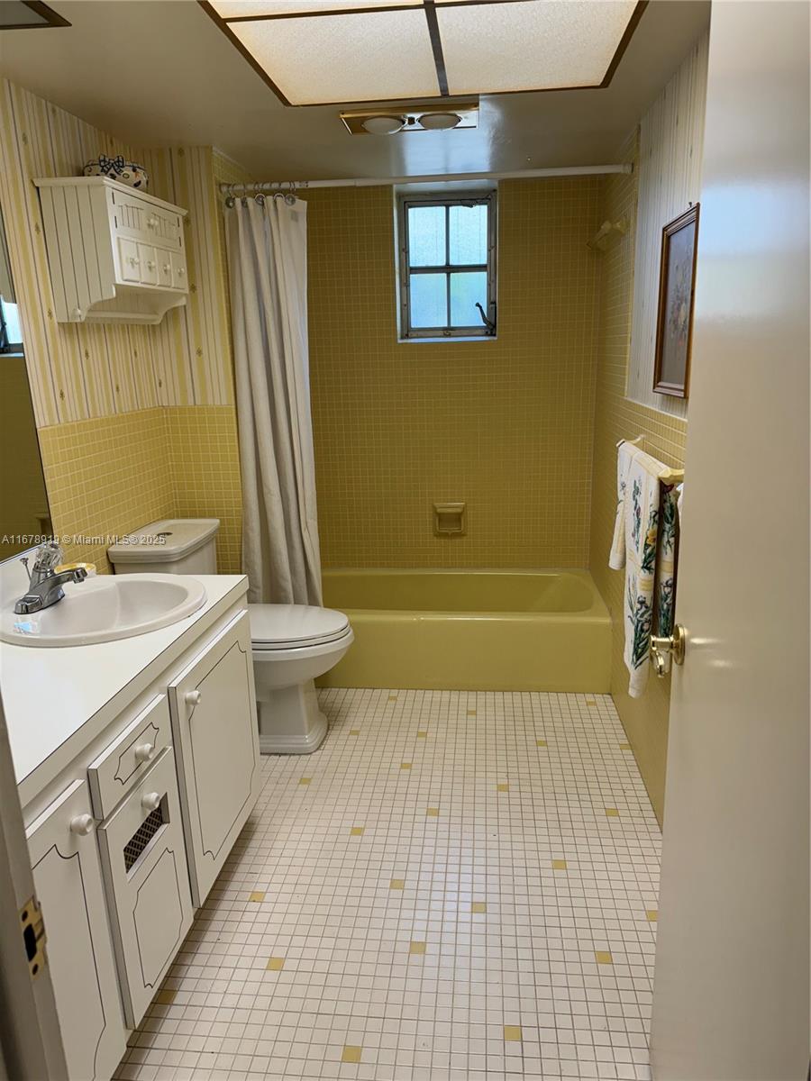 3440 NE 170th St North Miami Beach, FL 33160