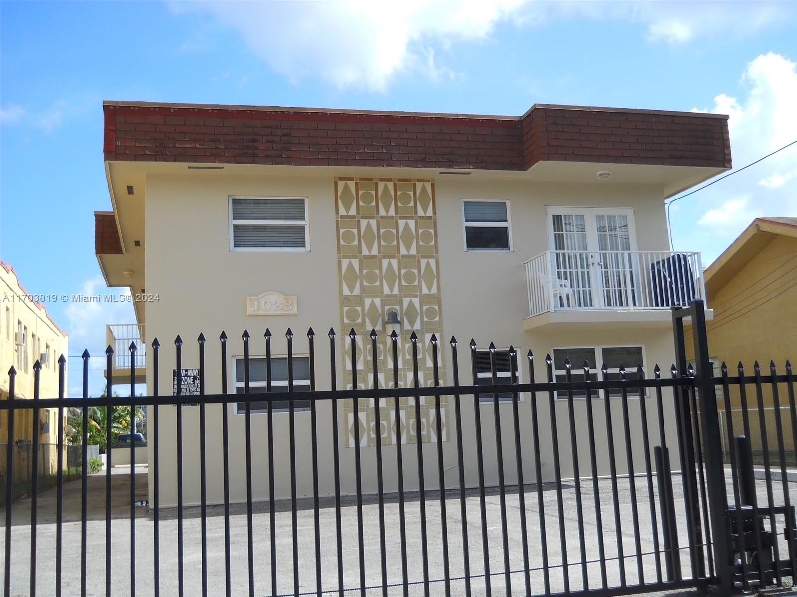 Casa de Condomínio