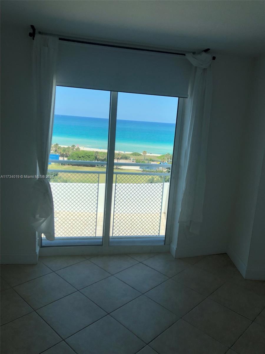 image Oceanblue Condo8