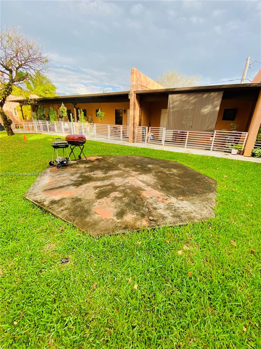 200 Azure Way Miami Springs, FL 33166