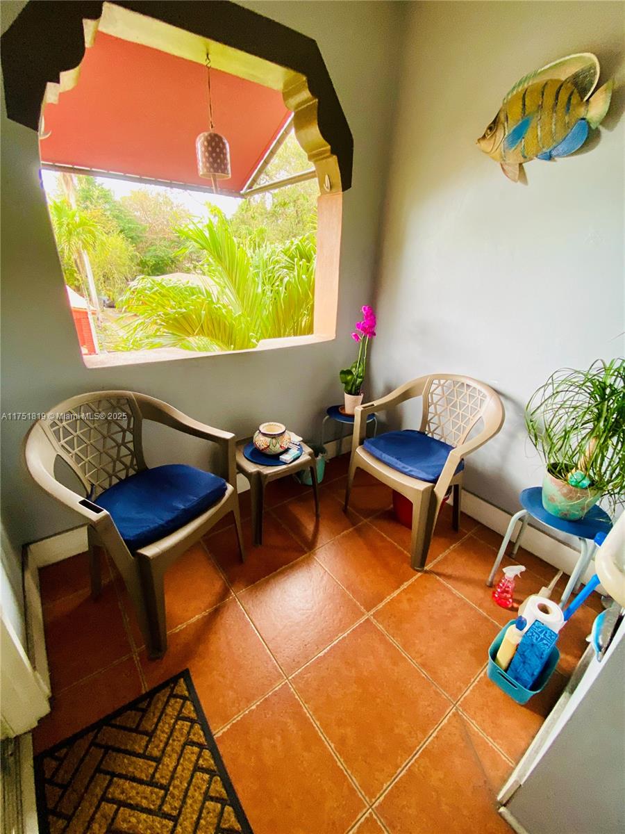 200 Azure Way Miami Springs, FL 33166