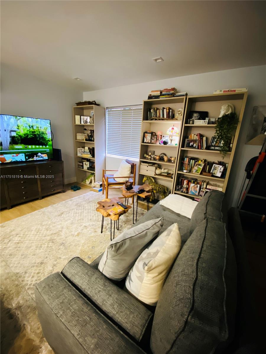 200 Azure Way Miami Springs, FL 33166