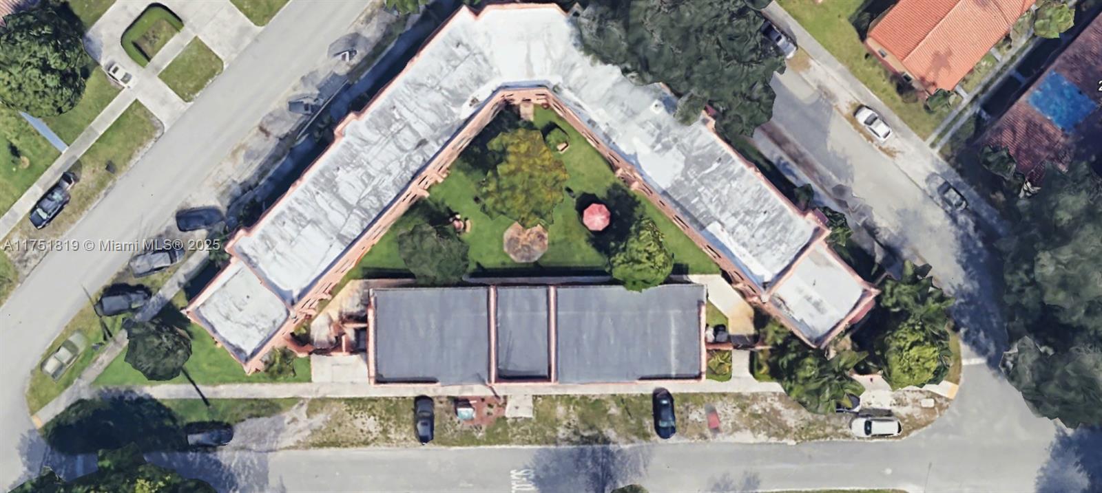 200 Azure Way Miami Springs, FL 33166