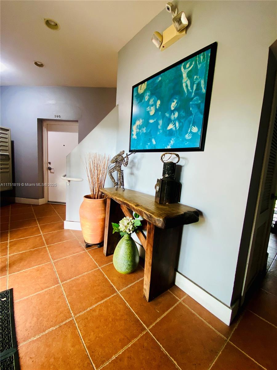 200 Azure Way Miami Springs, FL 33166