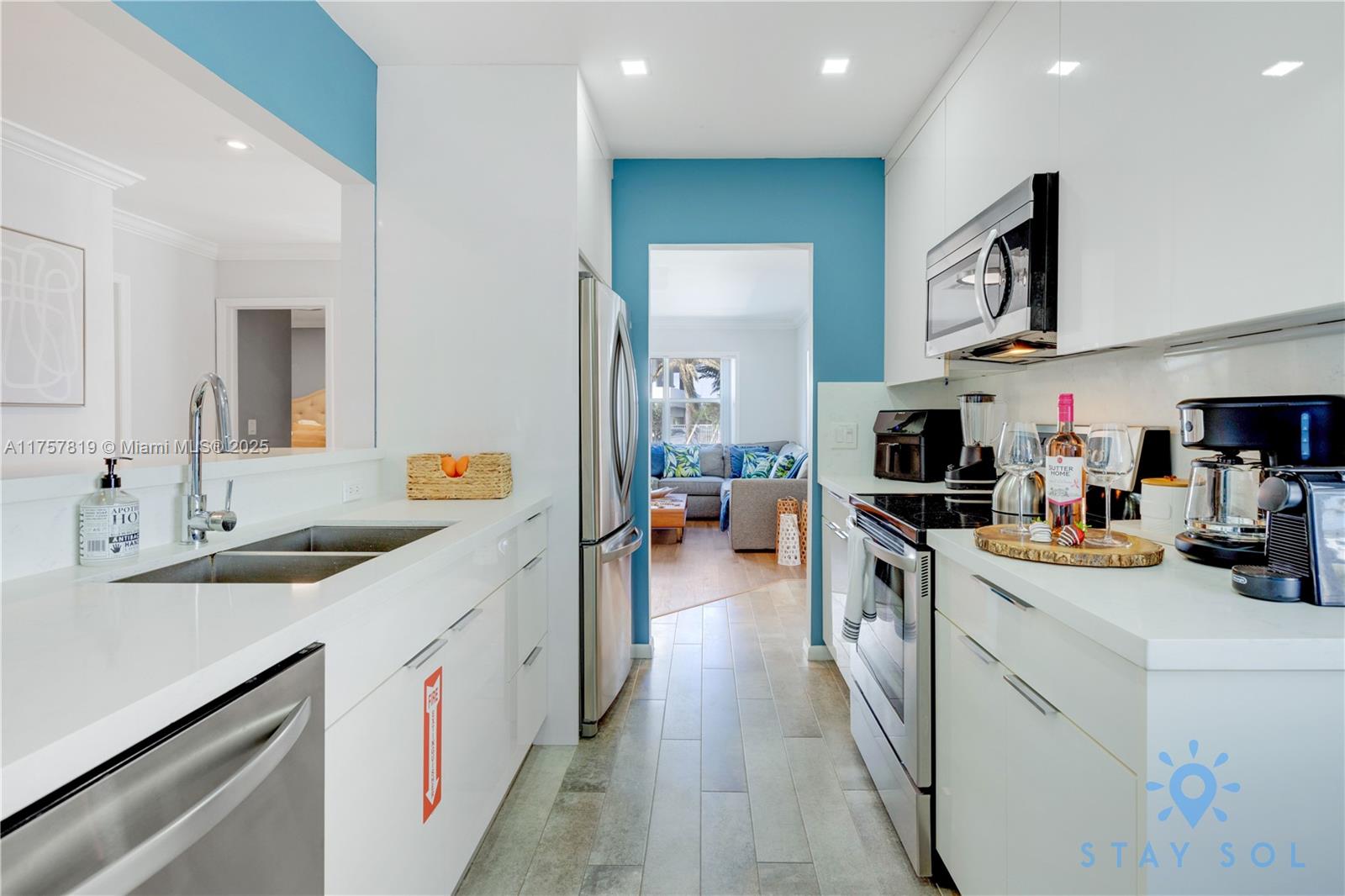 328 Missouri St #. Hollywood, FL 33019