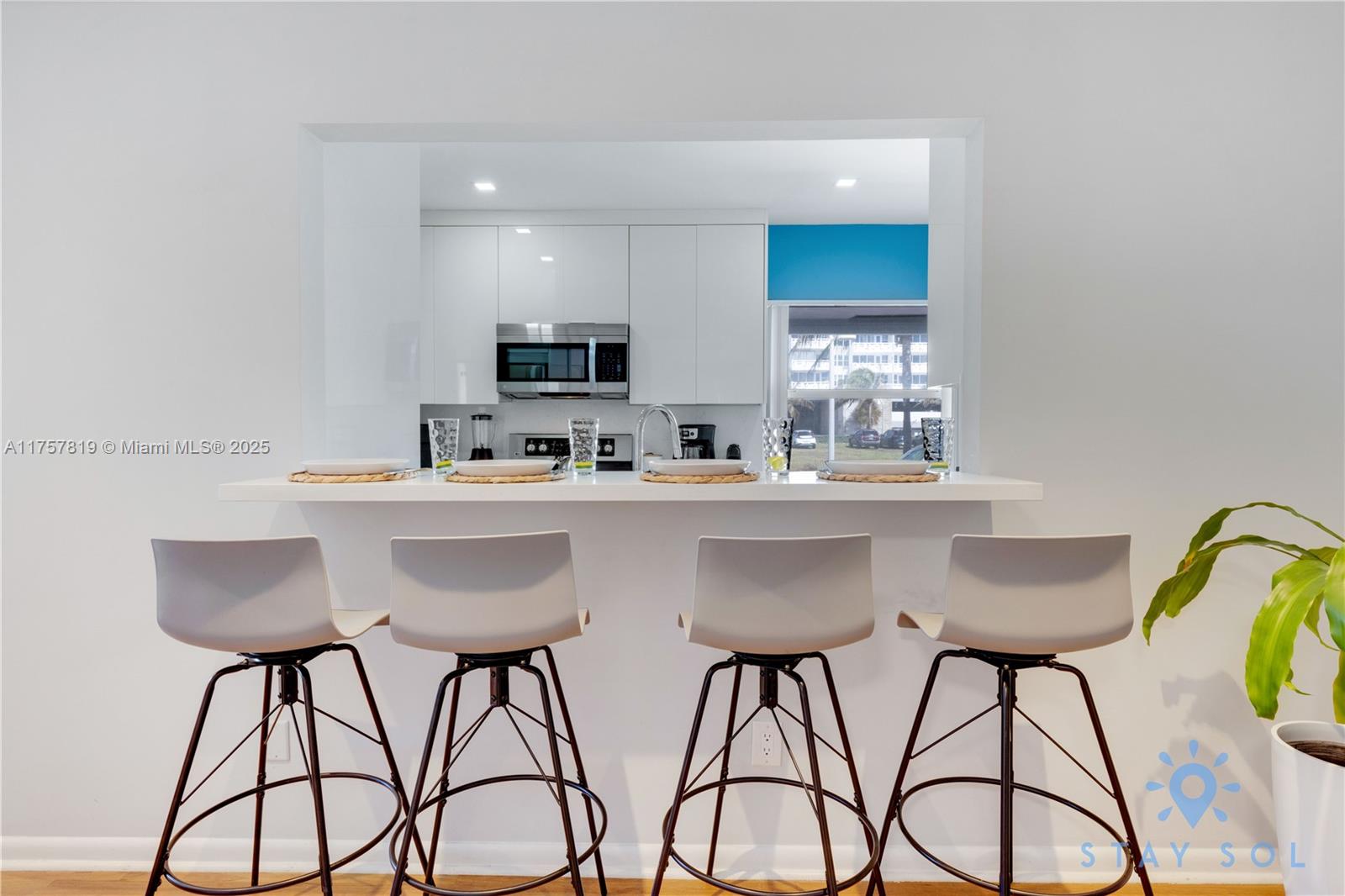 328 Missouri St #. Hollywood, FL 33019